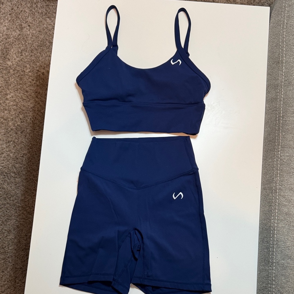 Stylish Navy Sports Bra and Shorts Set